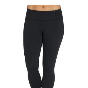 NWOT Calia by Carrie Underwood capris L